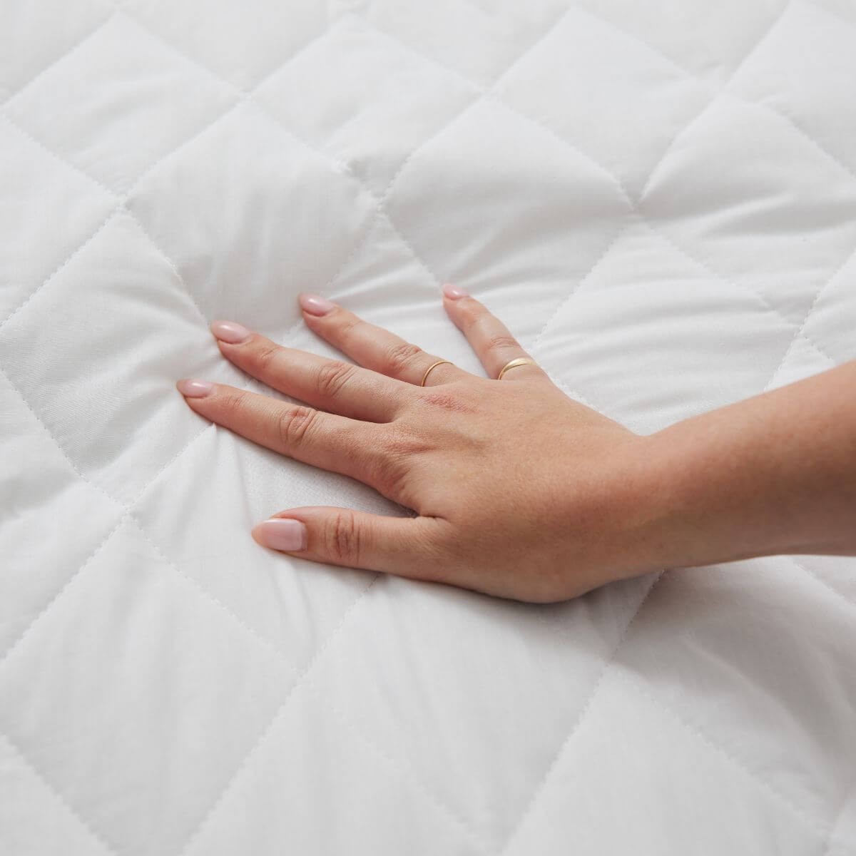 Invizi Waterproof Fitted Sheet With Soft Absorbent Top Layer - Baby&More