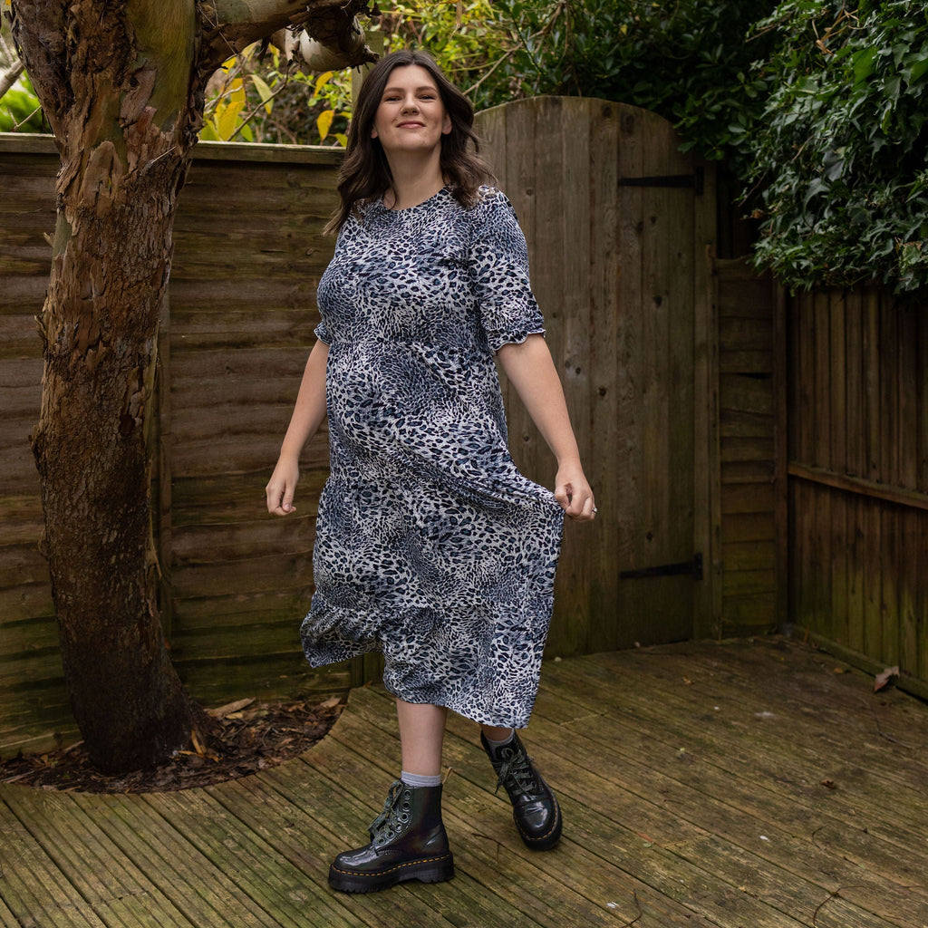 The Midi Breastfeeding Dress - Grey Leopard