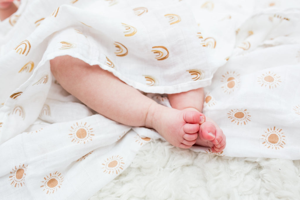 Lulujo - 2 Pack Cotton Swaddles - Rainbows / Suns (100cm x100cm) - Baby&More