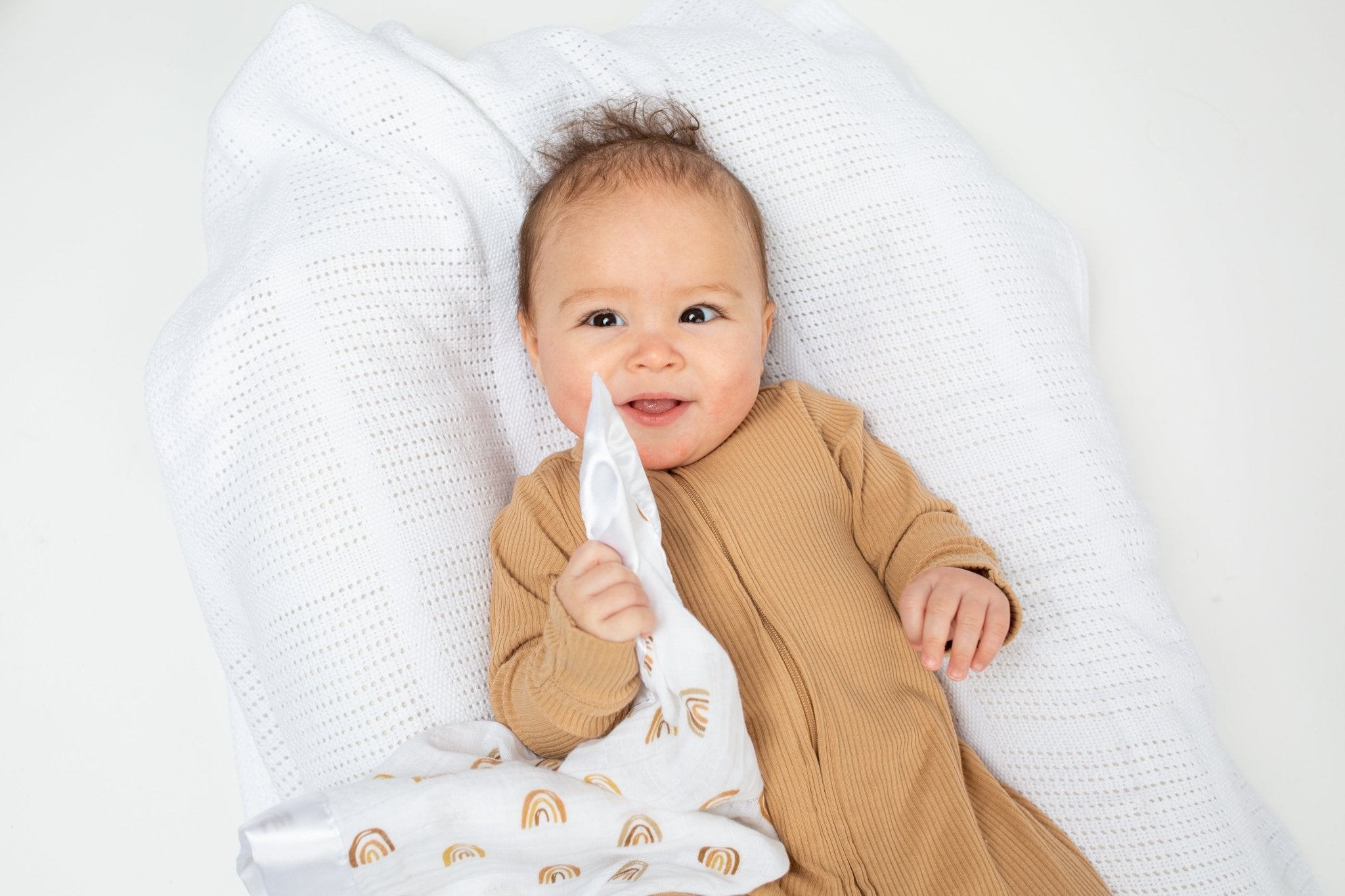 Lulujo - 2 Pack Muslin Security Comforter Blanket - Rainbows - Baby&More