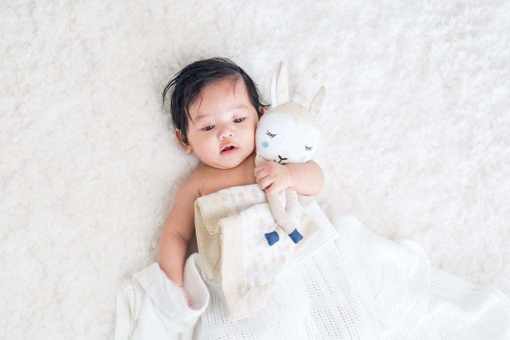 Lulujo - Cotton Muslin Lovie Comforter Blanket - Llama - Baby&More