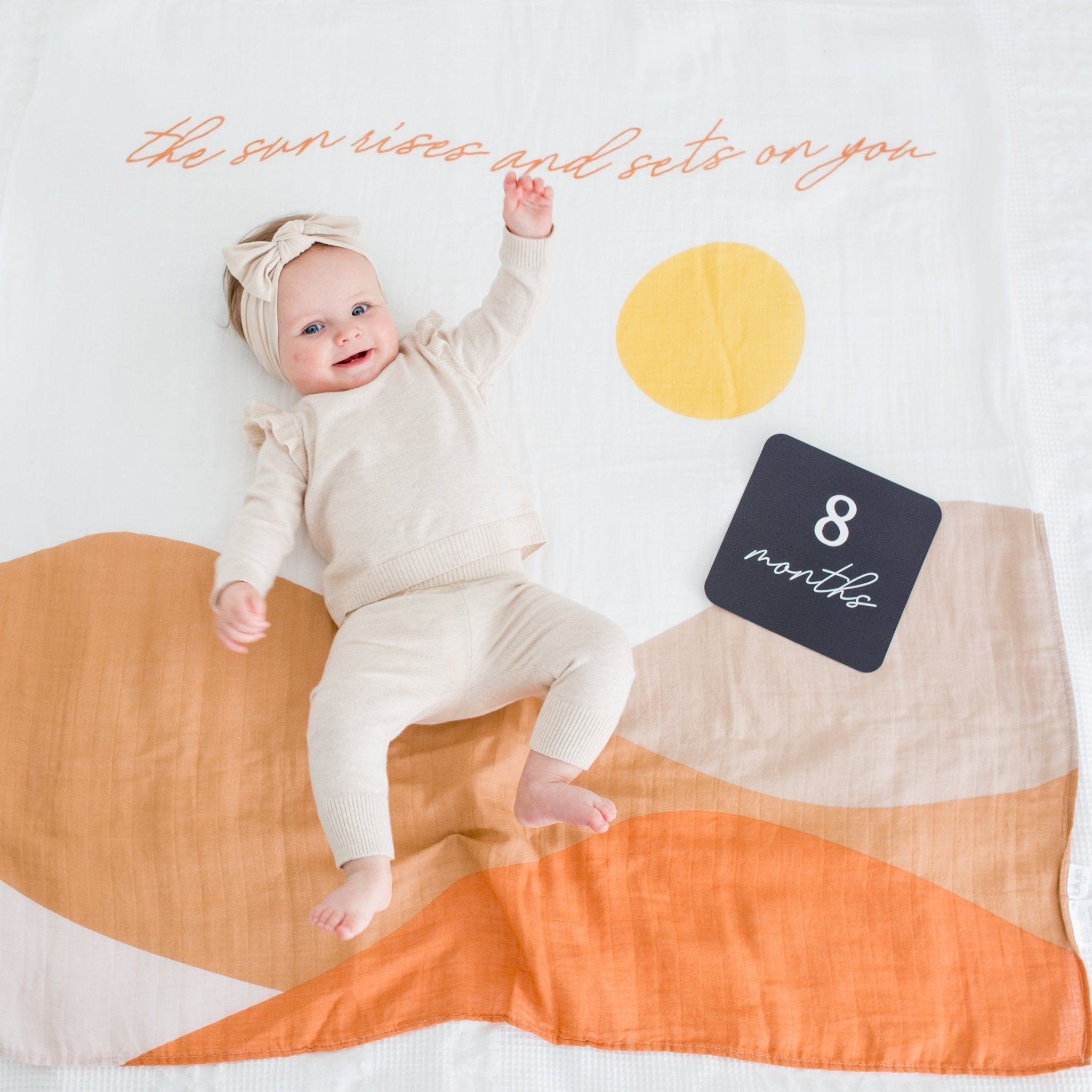 Lulujo - Cotton Swaddle & Milestone Marker Cards Gift Set - Sun Rise - Baby&More