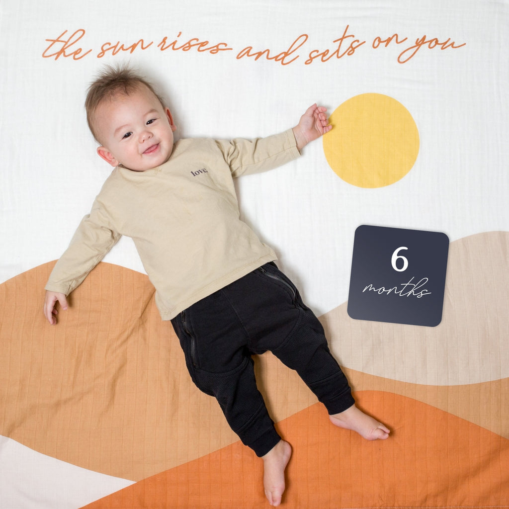 Lulujo - Cotton Swaddle & Milestone Marker Cards Gift Set - Sun Rise - Baby&More