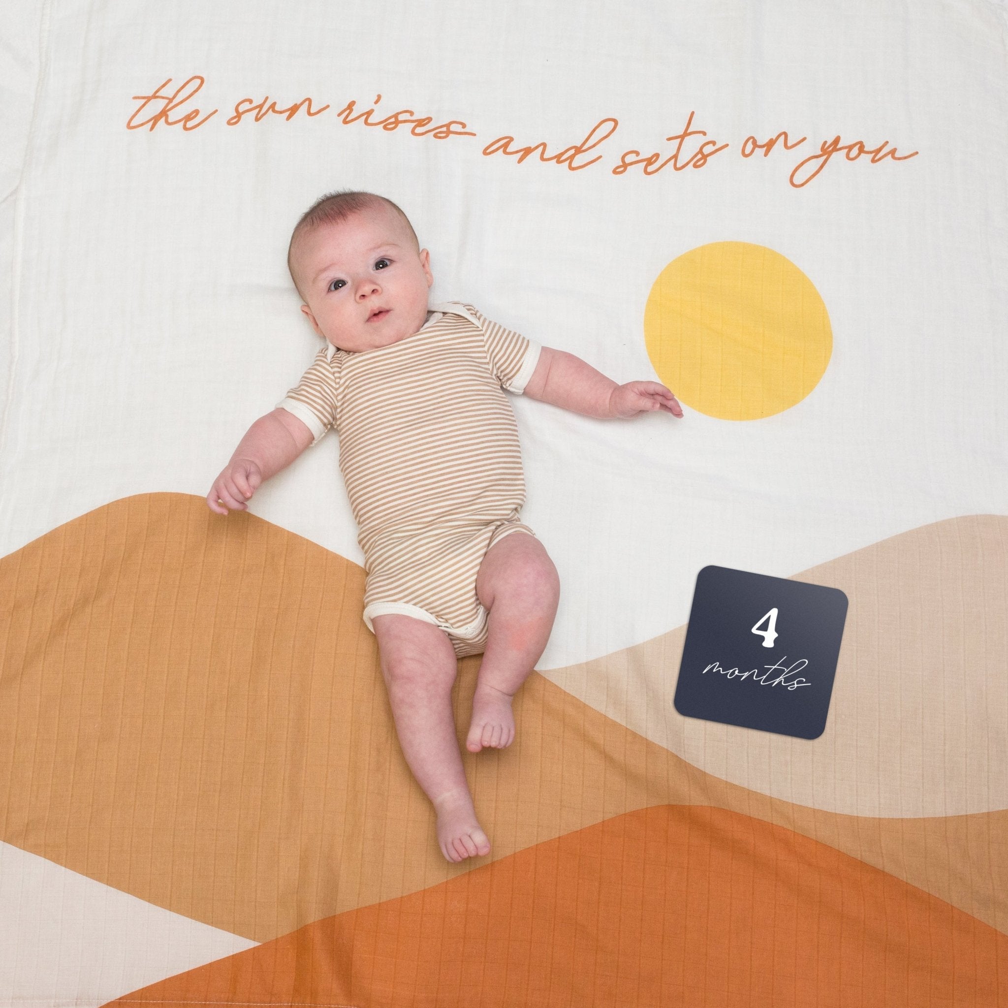 Lulujo - Cotton Swaddle & Milestone Marker Cards Gift Set - Sun Rise - Baby&More