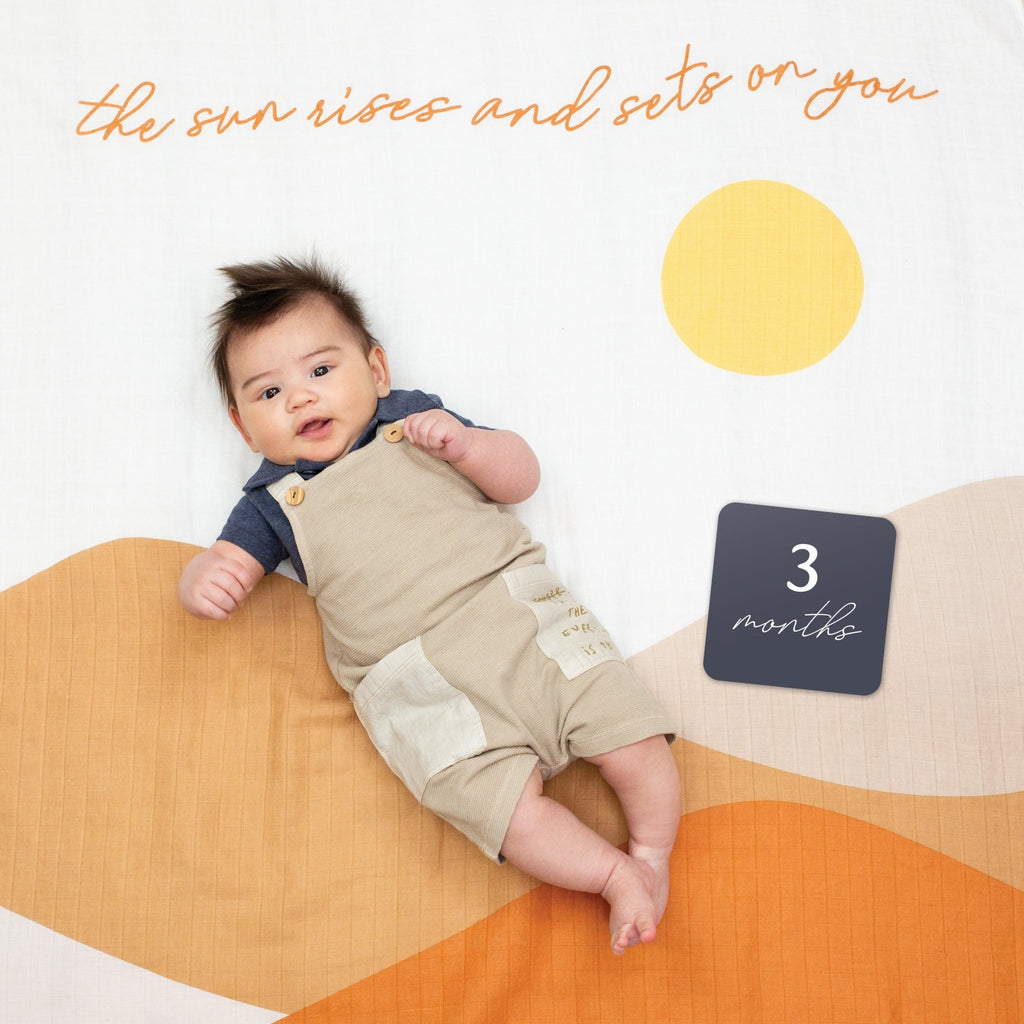 Lulujo - Cotton Swaddle & Milestone Marker Cards Gift Set - Sun Rise - Baby&More