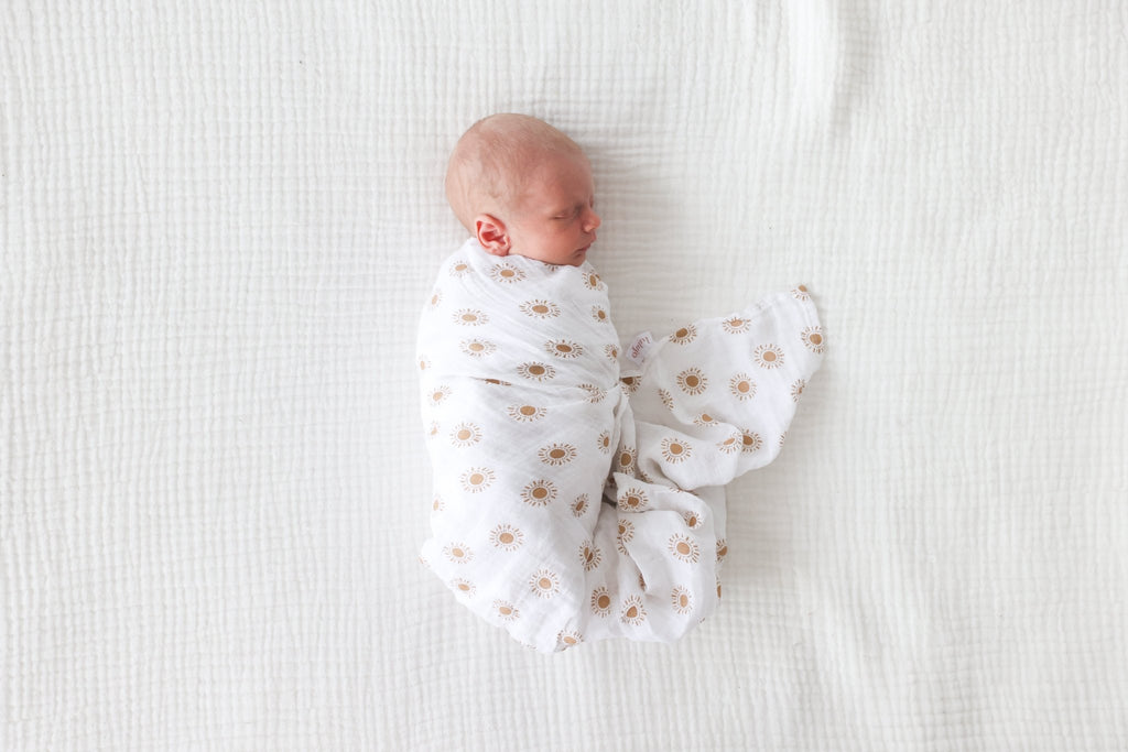 Lulujo - Muslin Swaddle - Suns (100cm x 100cm) - Baby&More