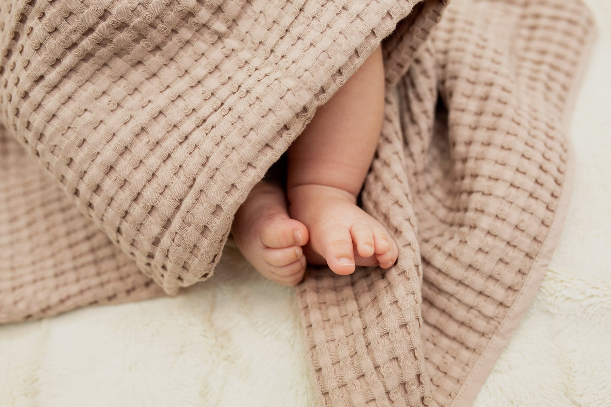 Lulujo - Waffle Blanket - Sand - Baby&More