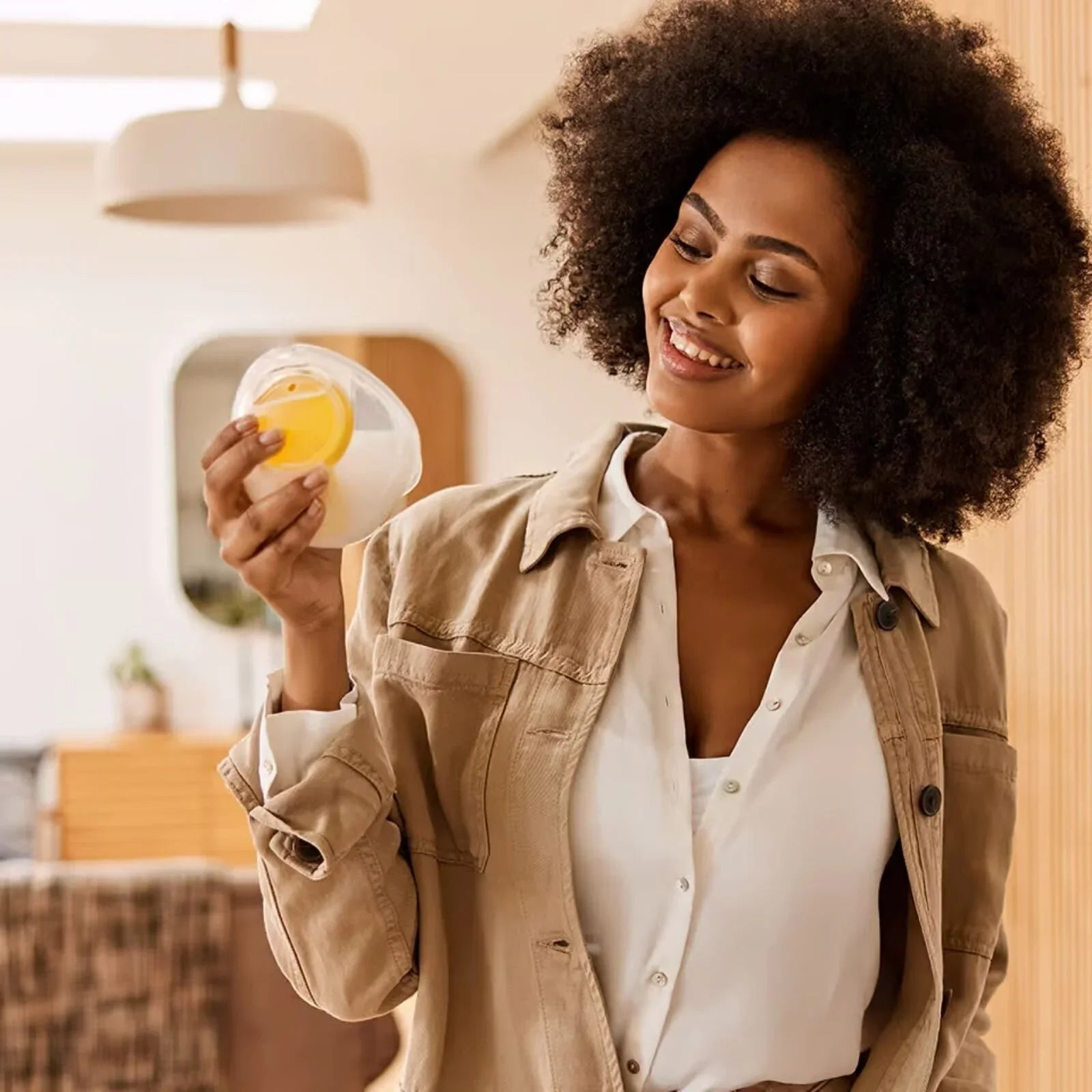Medela Solo Hands - Free Single Electric Breast Pump - Baby&More