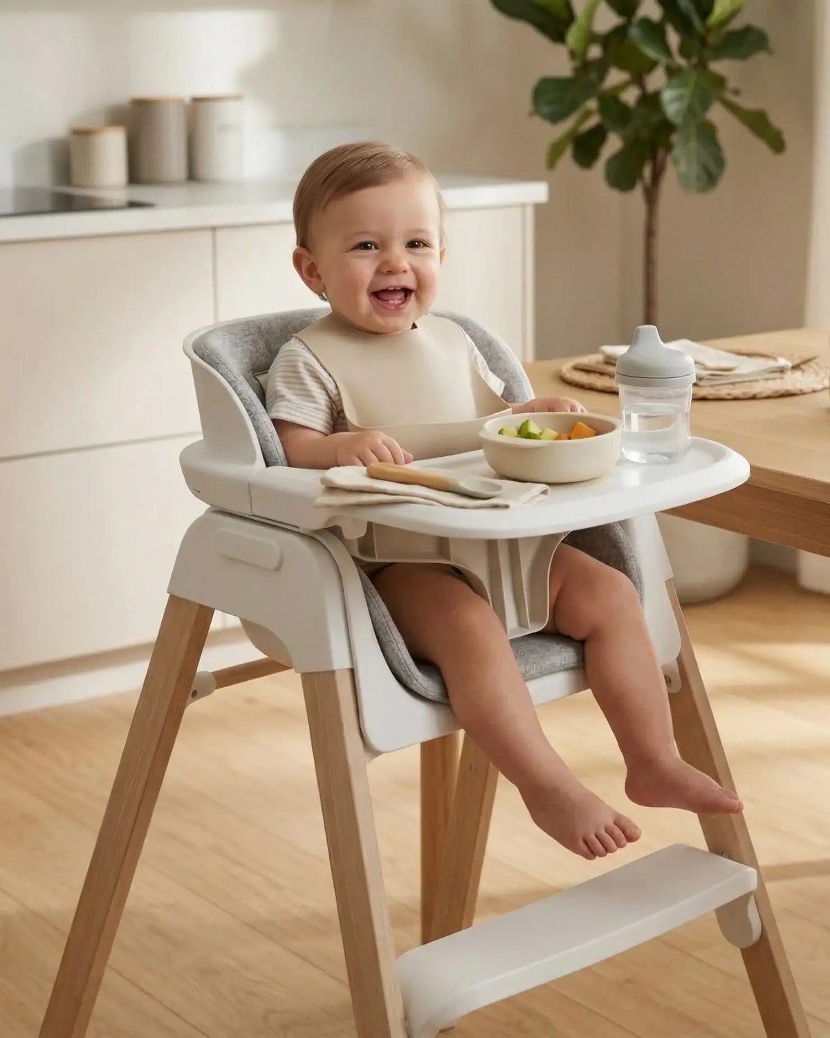 Neyo 2-in-1 High Chair - White - Baby&More