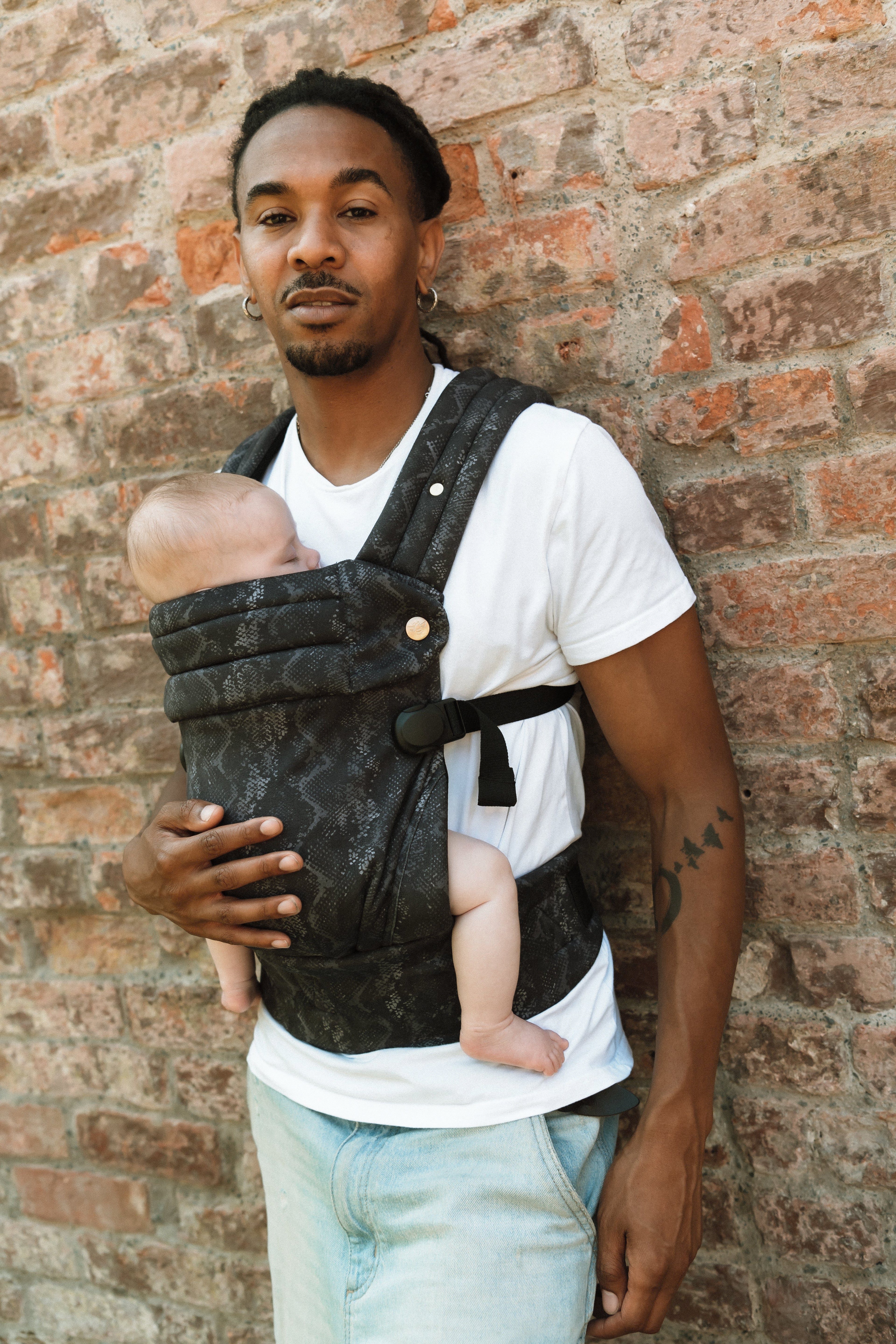 Bizzi Growin Nomad Air Baby Carrier - Serpentine