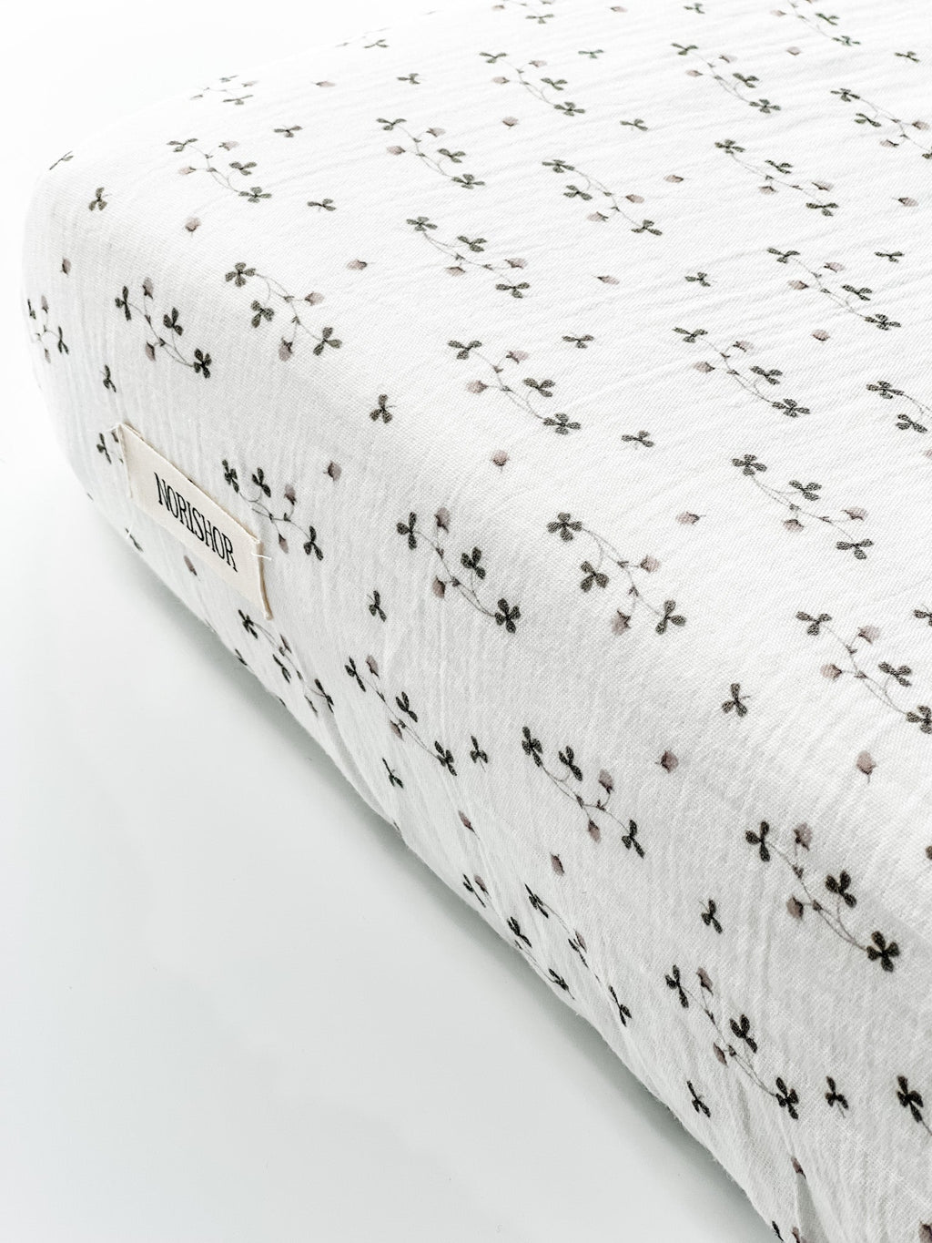 Norishor - Muslin Cotton Fitted Cotbed Sheet - Botanical - Baby&More