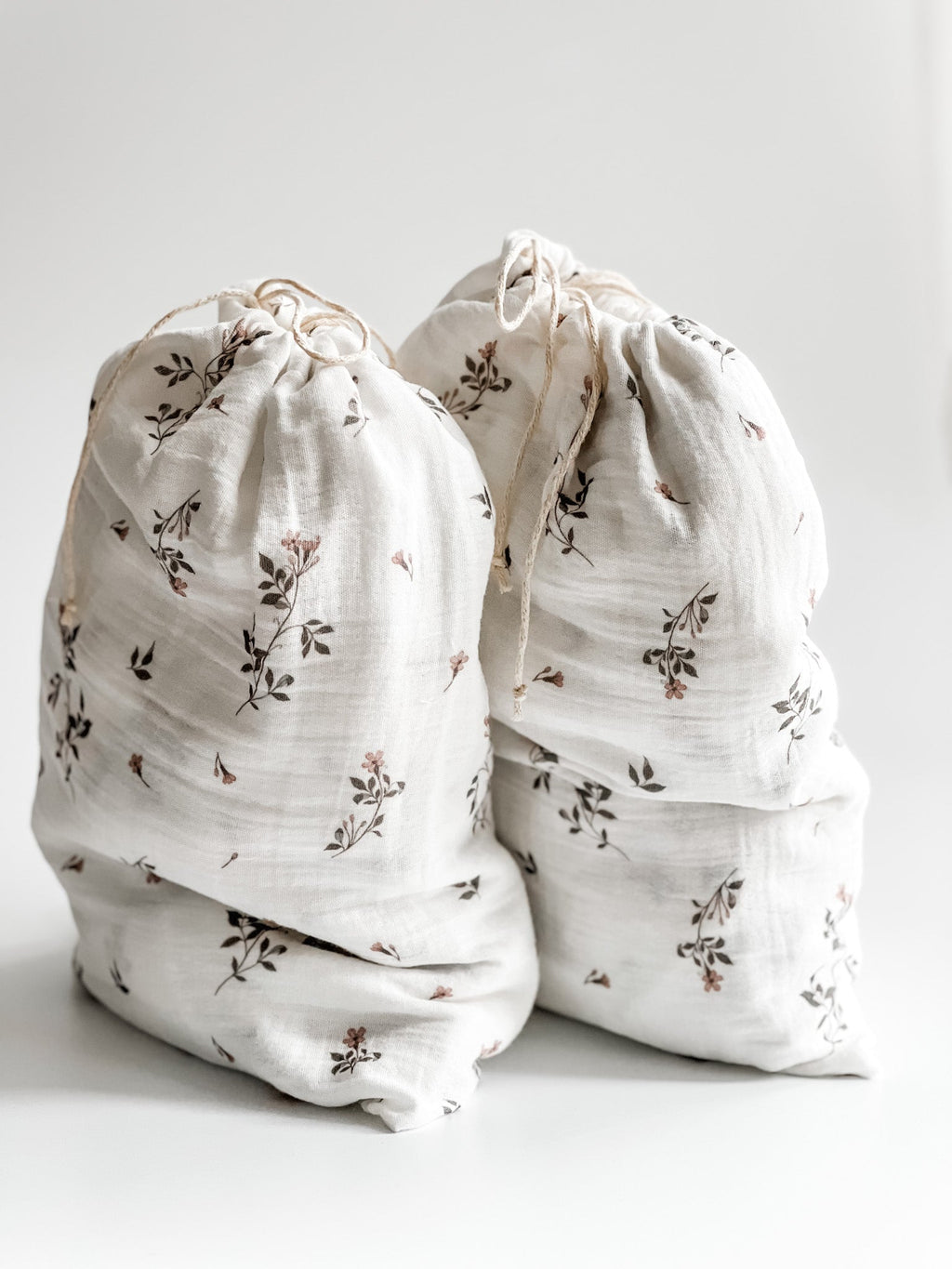 Norishor - Muslin Cotton Fitted Cotbed Sheet - Jasmine Rose - Baby&More