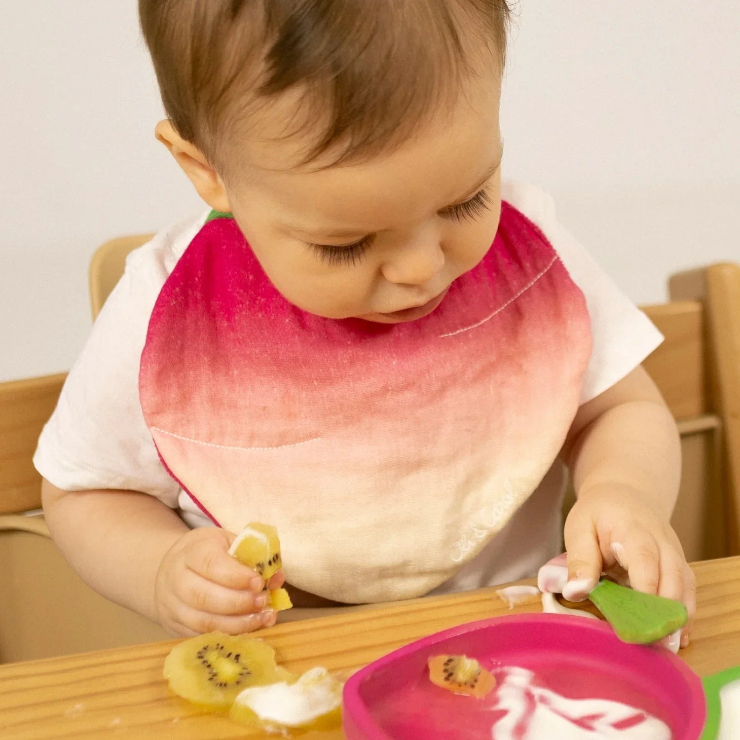 Oli&Carol Ramona the Radish Feeding Bib - Baby&More