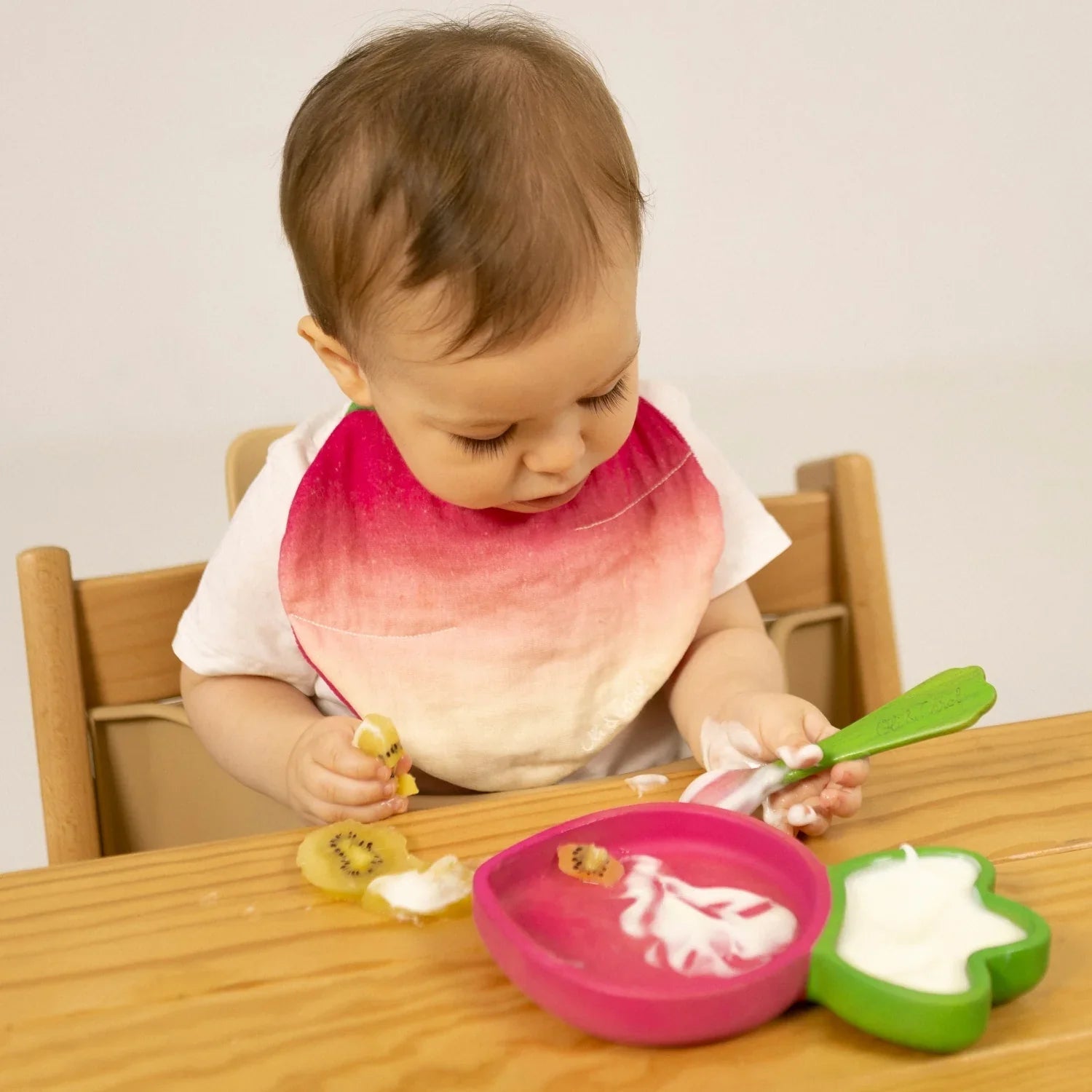 Oli&Carol Ramona the Radish Feeding Bib - Baby&More