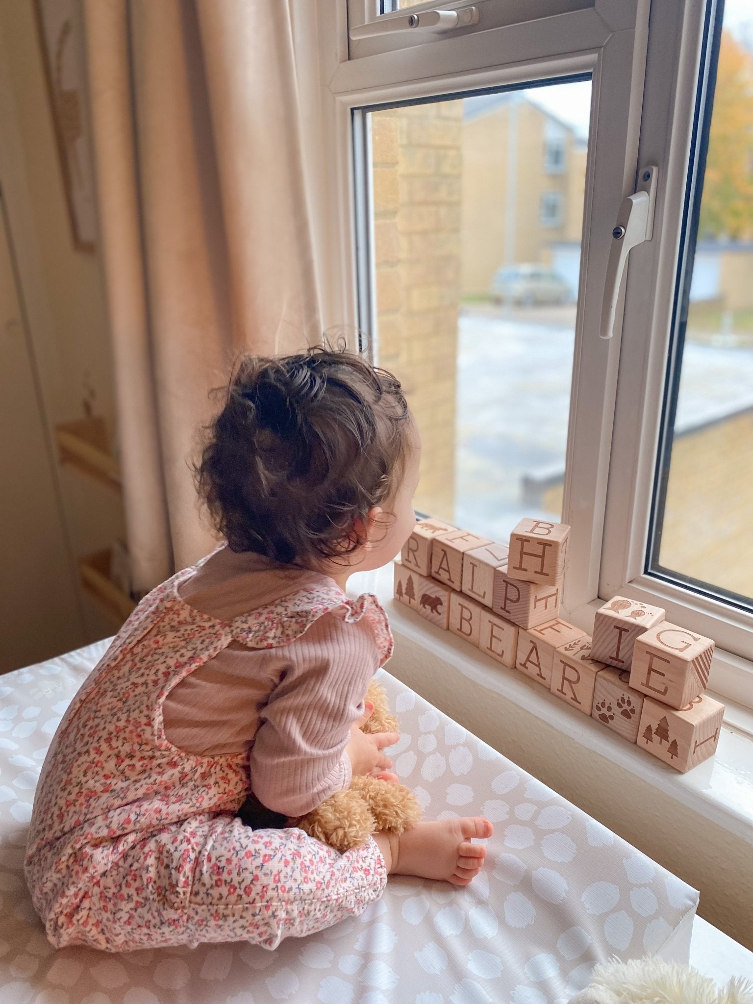 Ralphie Bear Anti Roll Wedge Changing Mat - Neutral Beige Scallop - Baby&More