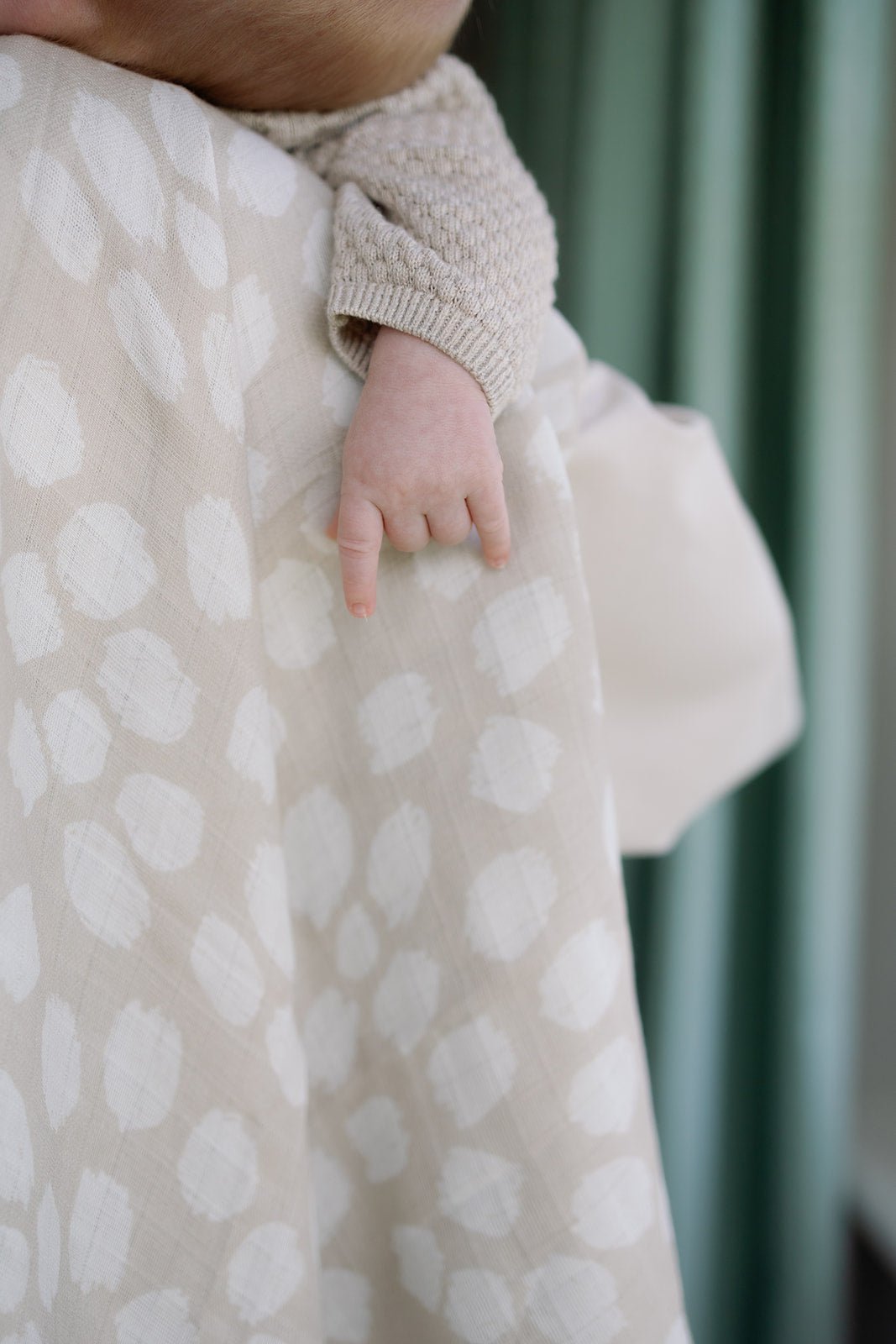 Ralphie Bear Large Swaddle Muslin - Scallop - Baby&More