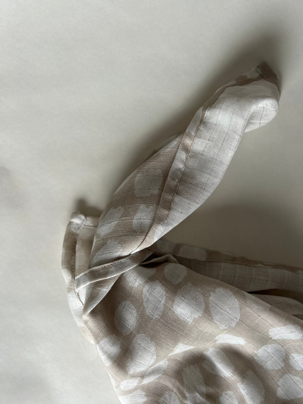 Ralphie Bear Large Swaddle Muslin - Scallop - Baby&More