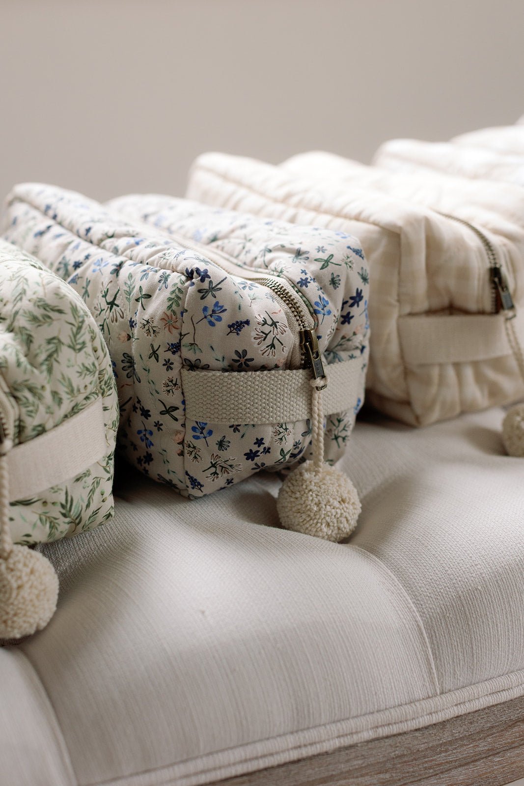 Ralphie Bear Quilted Washbag - Gingham Beige - Baby&More