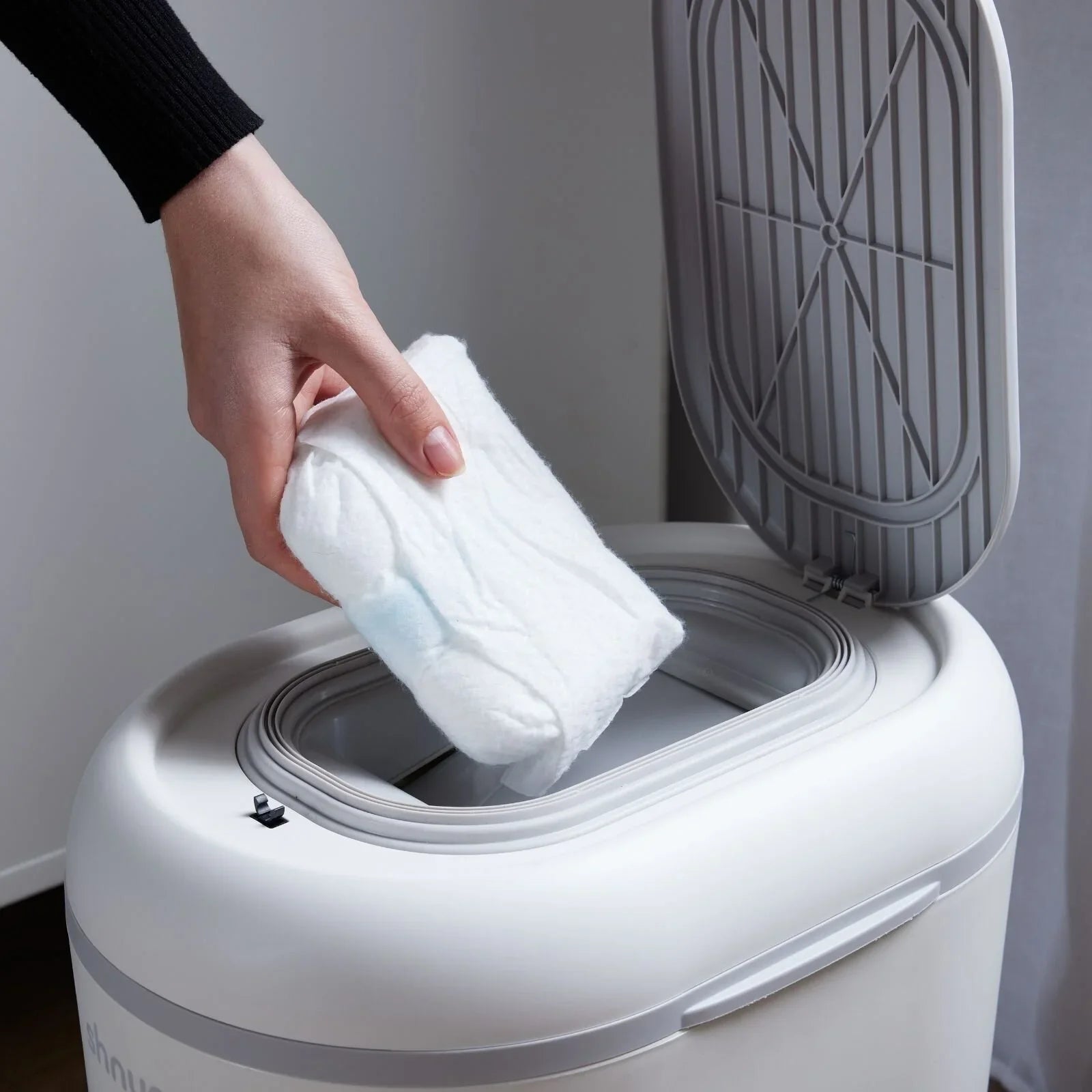 Shnuggle Eco - Touch Nappy Bin - White - Baby&More