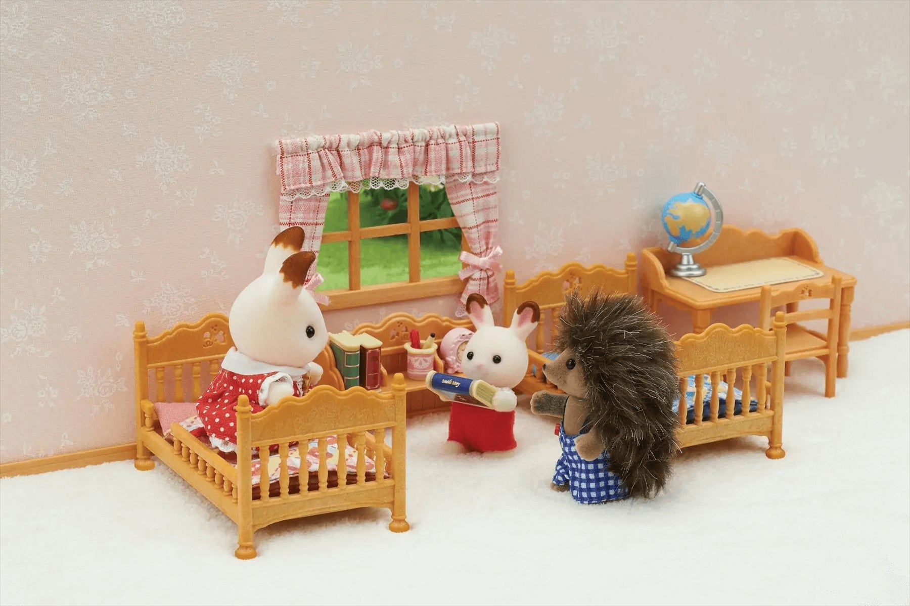 Sylvanian Families - Children's Bedroom Set Furniture Playset - Baby&More