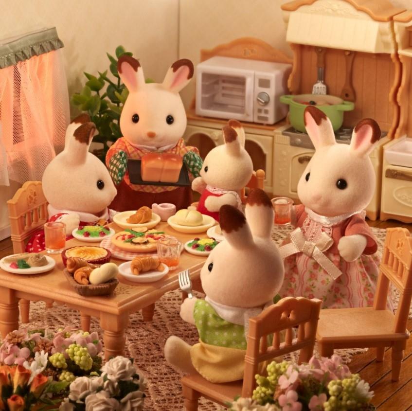 Sylvanian Families - Chocolate Rabbit Family - Baby&More