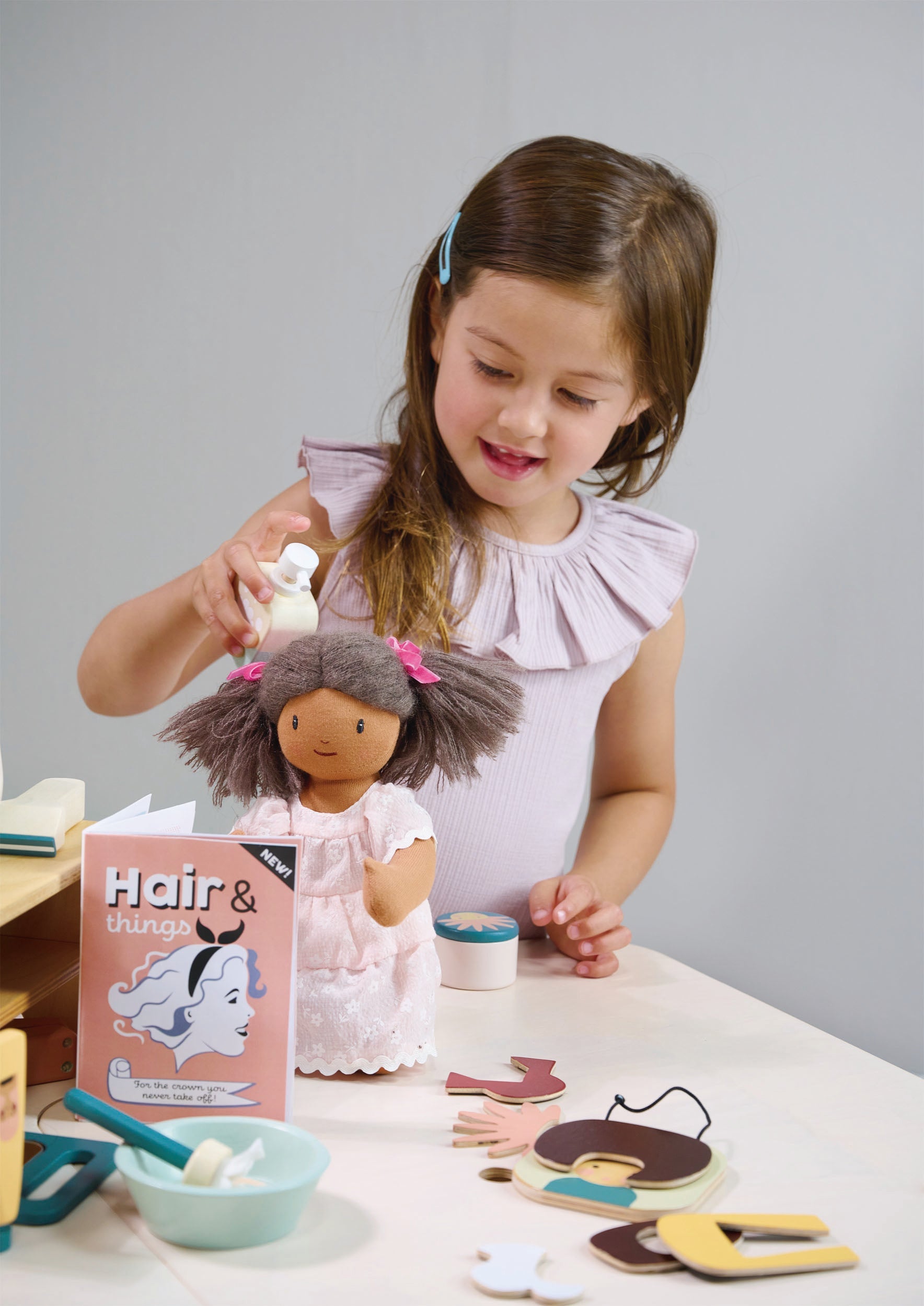 Wooden Tender Leaf Hair Salon Playset