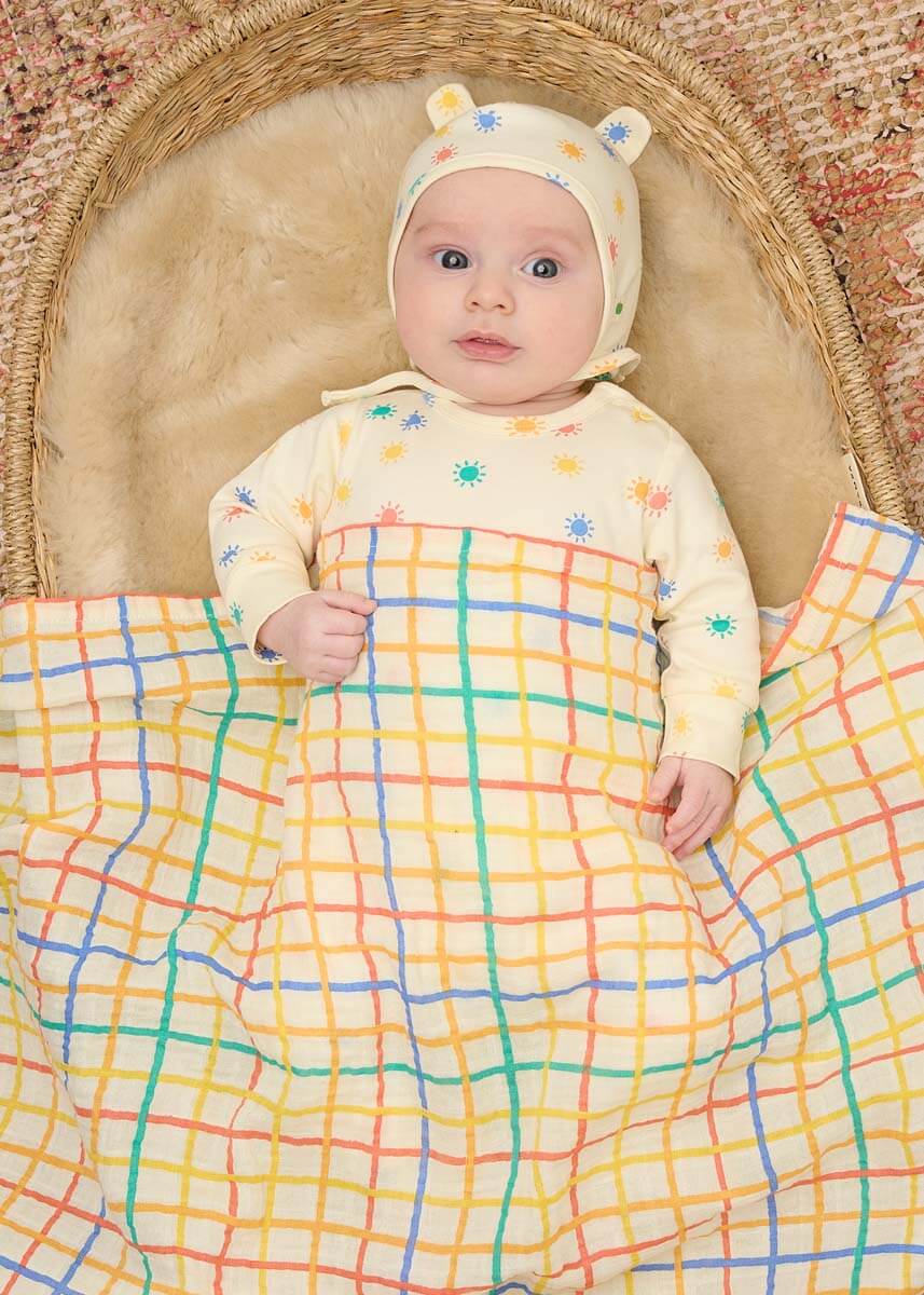 The bonniemob Organic Cotton Rainbow Baby Playsuit & Muslin Swaddle Blanket Gift Box - Baby&More