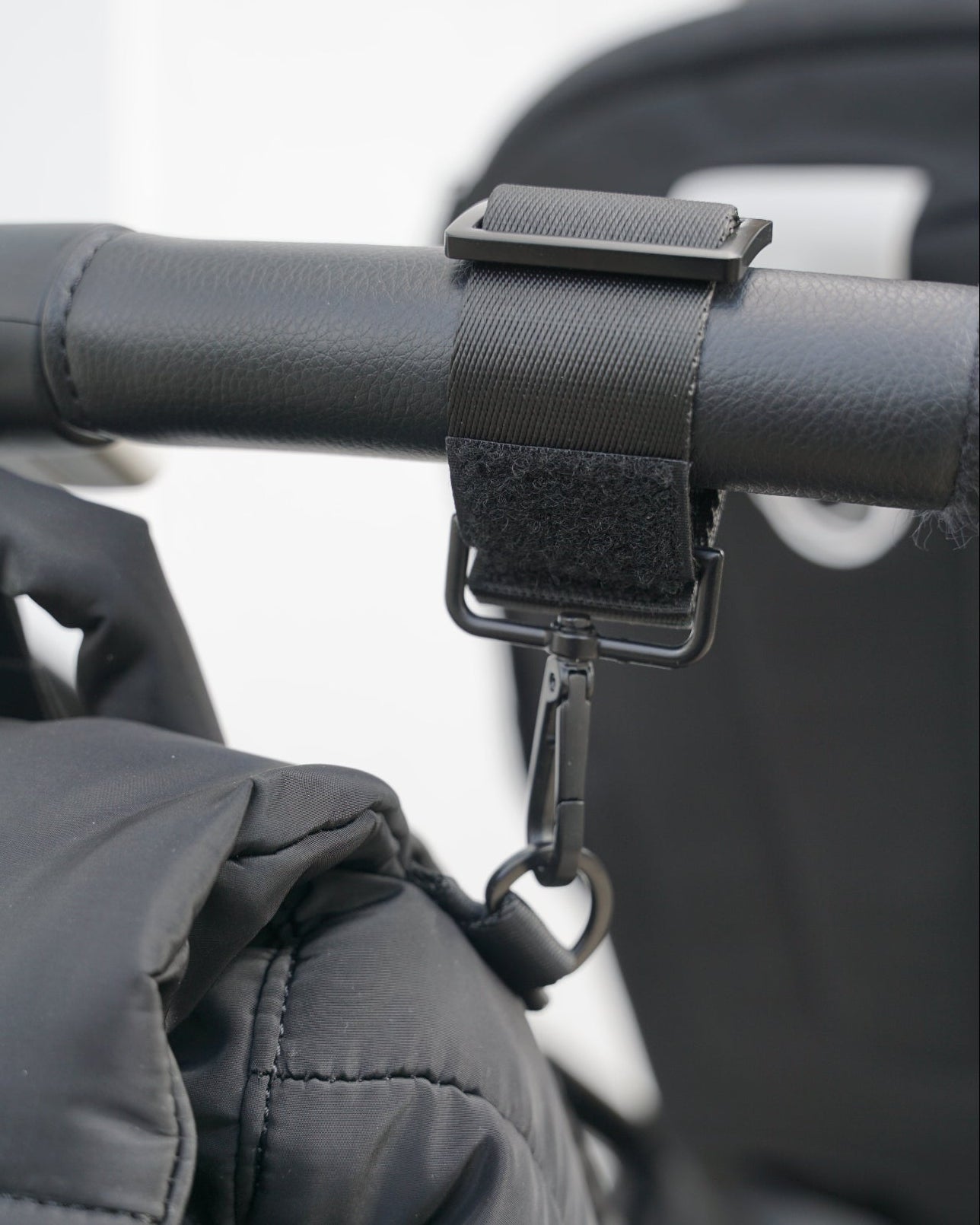 Tiba+Marl Buggy Clips 2.0 - Black - Baby&More