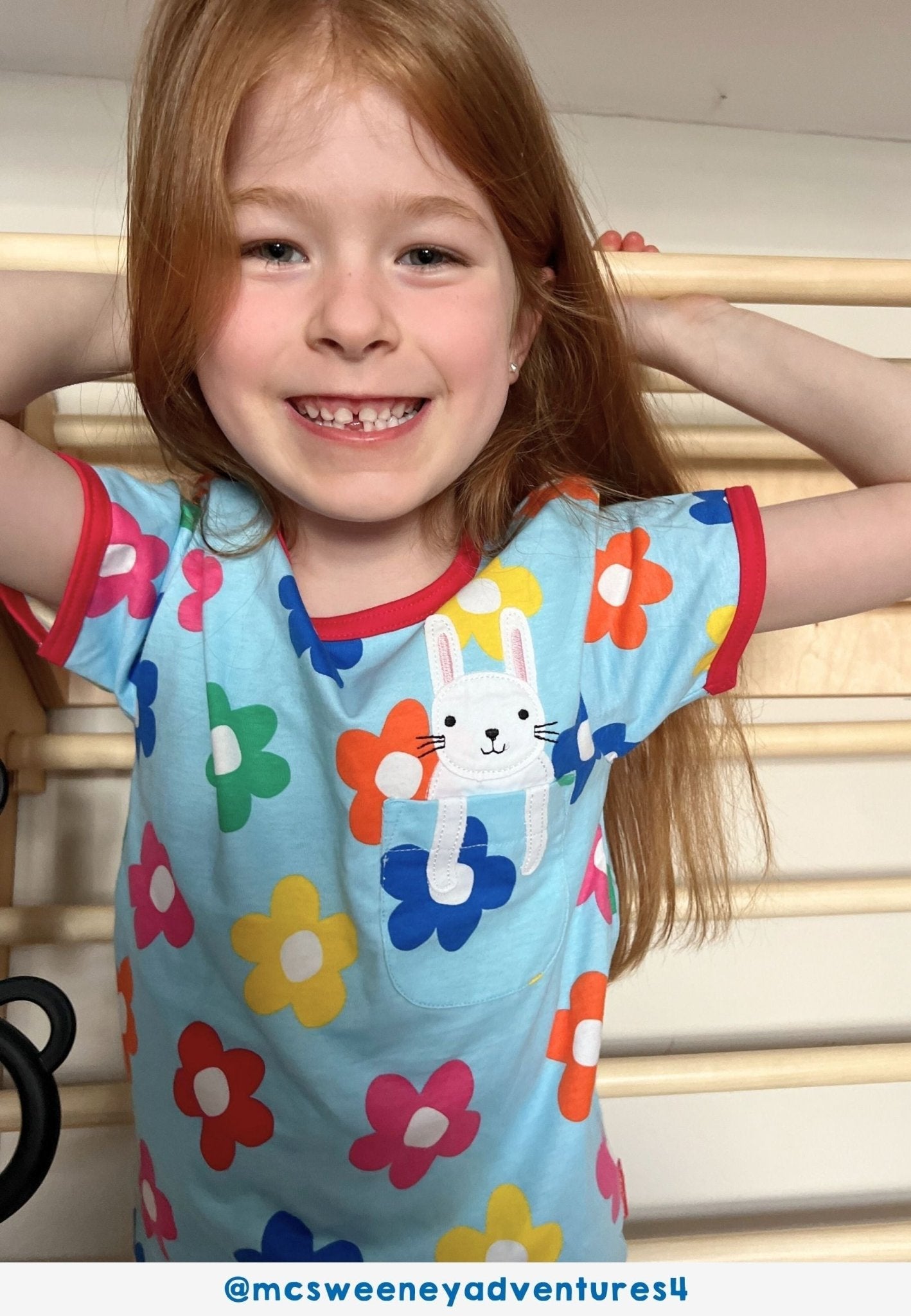 Toby Tiger Organic Applique Short-Sleeved T-Shirt - Rainbow Bloom Bunny Pocket - Baby&More