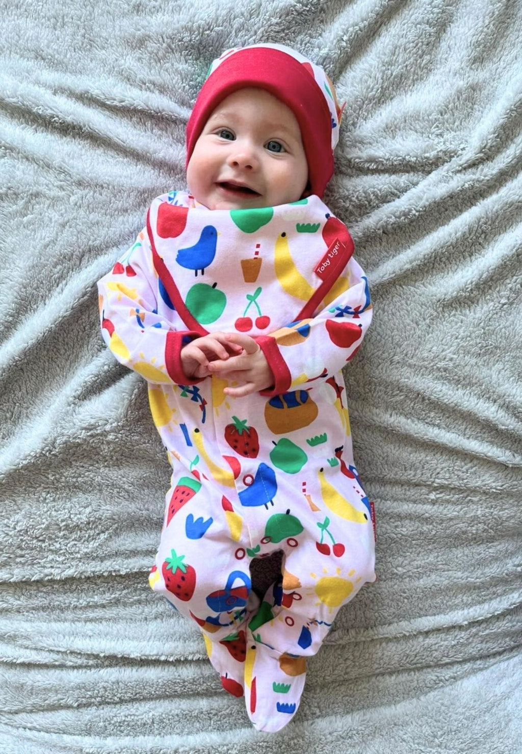 Toby Tiger Organic Baby Gift Set - Picnic Print - Baby&More