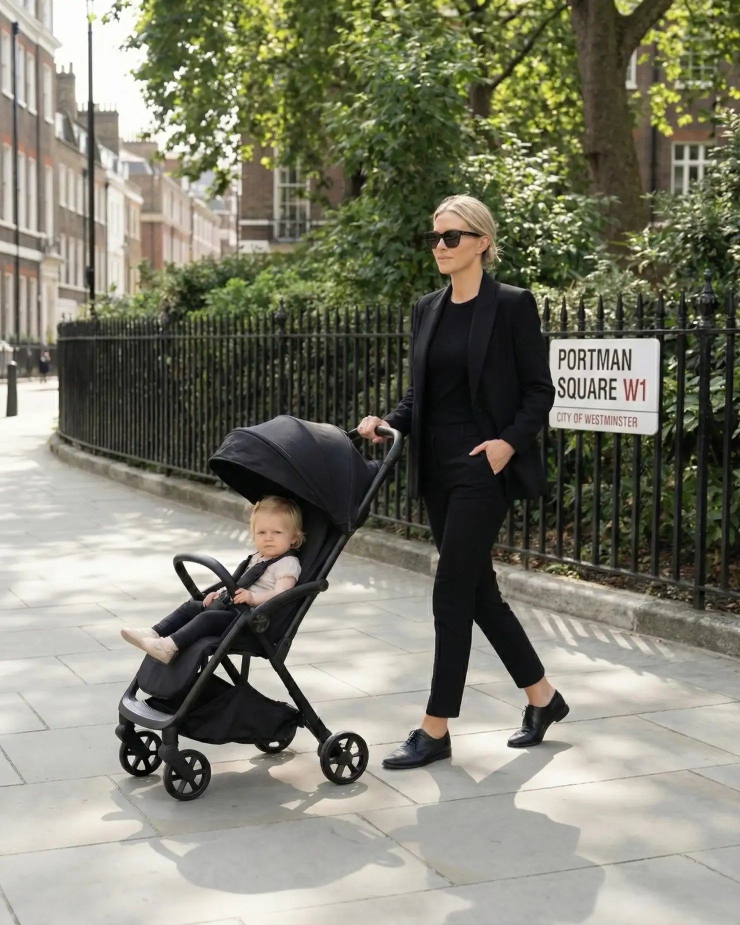 Venture Avio Compact Travel Baby Stroller - Black - Baby&More