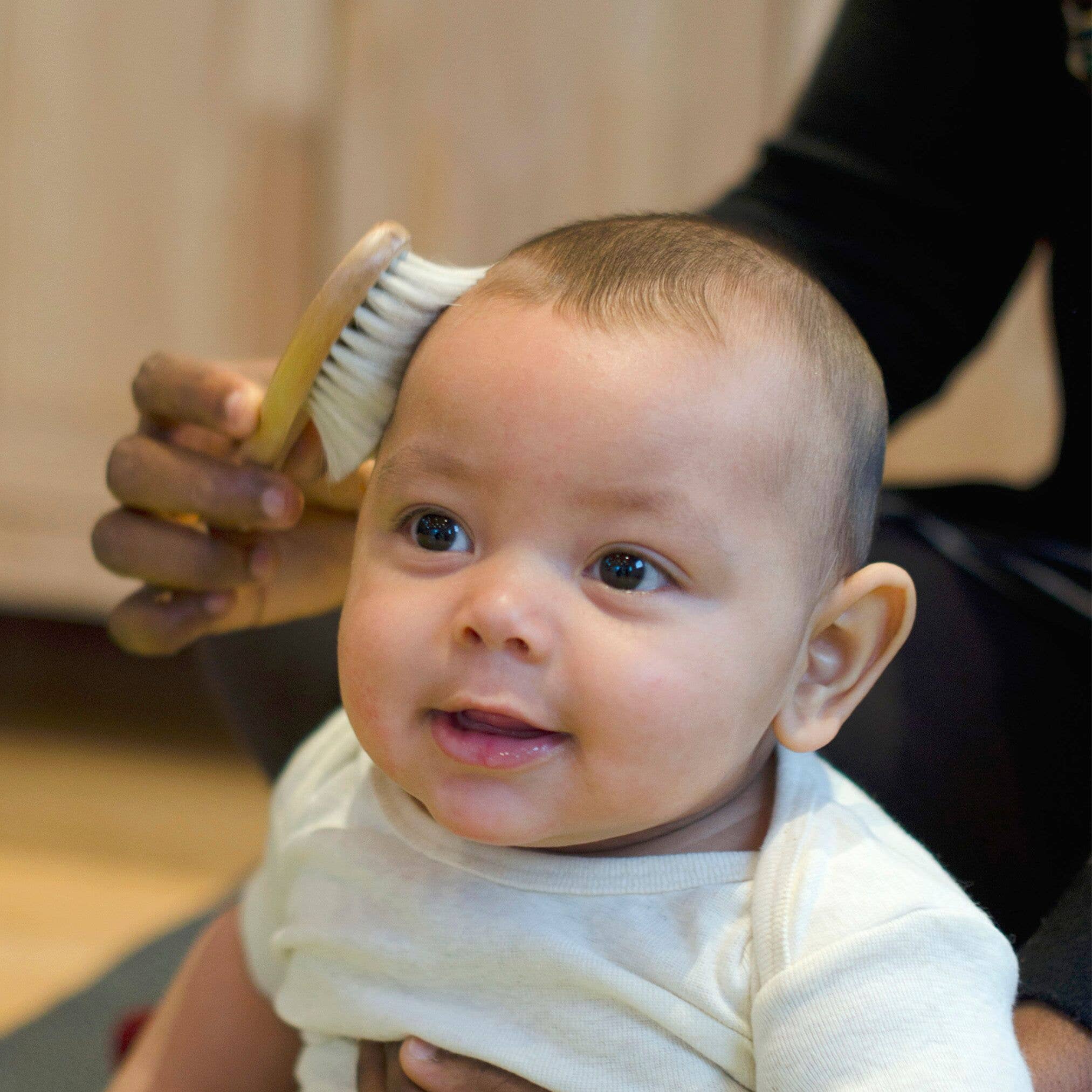 Juego de cepillo de pelo para bebé y peine para bebé, de madera natural,  con cerdas suaves de cabra, cepillo suave para bebés y niños pequeños,  juego de cepillo para el pelo (