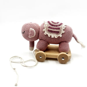 Éléphant à tirer en rose 